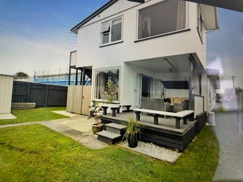 Bedsit/30 Rimutaka Street, Trentham, Upper Hutt, Wellington
