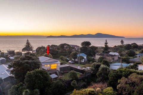 36 Aperahama Street, Paekakariki
