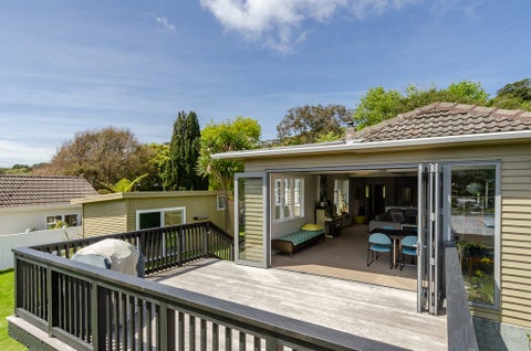 14 Collier Avenue, Karori, Wellington