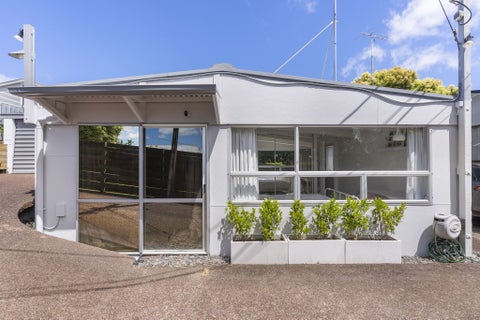 2/58 Birkdale Road, Birkdale, Auckland