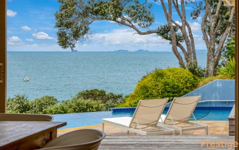 913 Beach Road, Waiake, Auckland