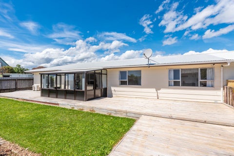 2/37 Winton Street, Paraparaumu Beach, Paraparaumu