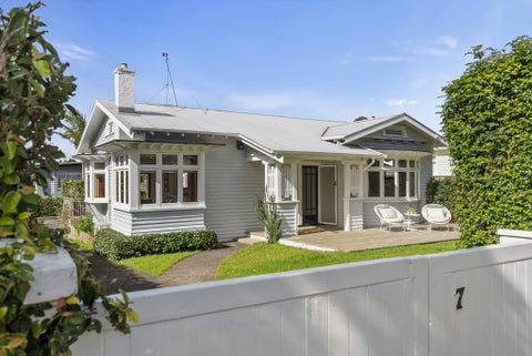 7 Korokino Road, Greenlane, Auckland