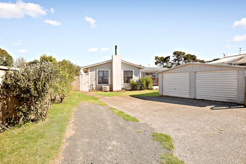 12 Maybelle Place, Kelston, Auckland