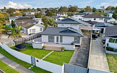 22 Fiesta Drive, Half Moon Bay, Auckland
