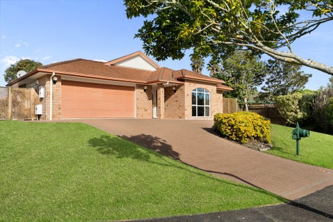 5 Castlehill Court, Wattle Downs, Auckland