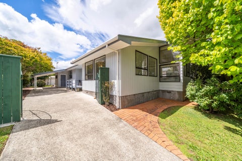 6 Denver Grove, Totara Park, Upper Hutt