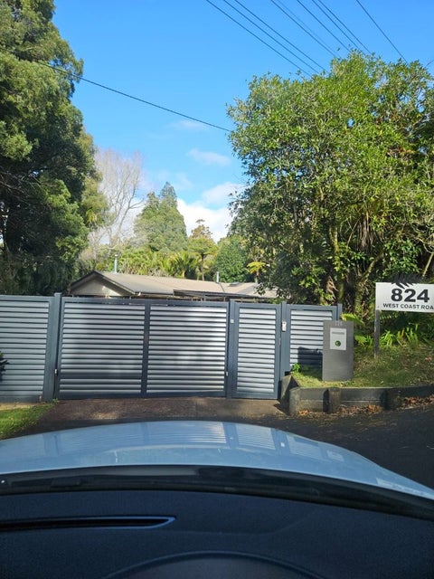 824 West Coast Road, Oratia, Auckland