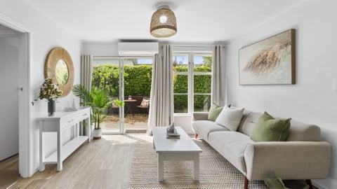 3/10A Meeanee Quay, Westshore, Napier