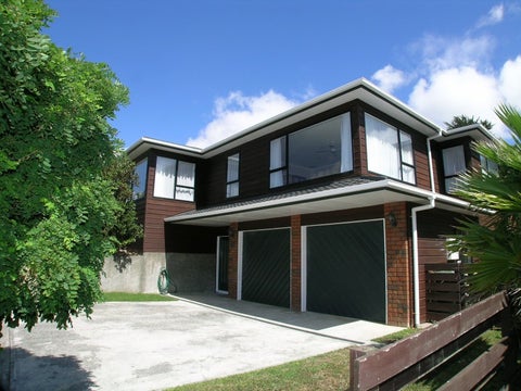 99 Ayton Drive, Whitby, Porirua