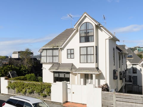 33 Macdonald Crescent, Te Aro, Wellington