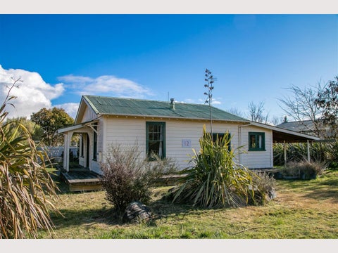 12 Miharo Street, Rangataua