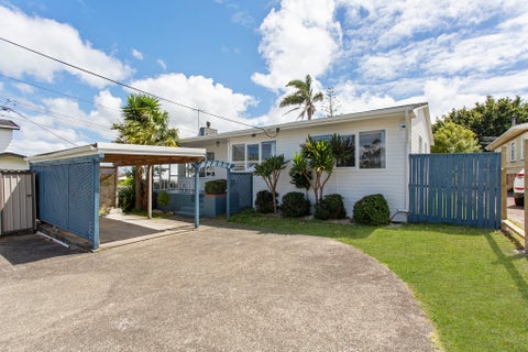1/39 Sunnyhaven Avenue, Beach Haven, Auckland