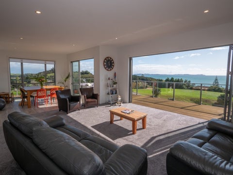 68 Stratford Drive, Cable Bay, Cable Bay