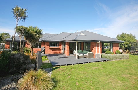 229 Southfield Drive, Lincoln, Lincoln