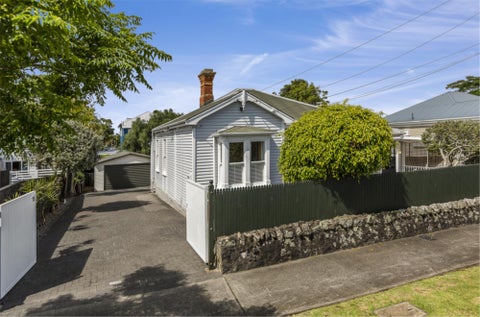 19 Lancing RD, sandringham, Auckland
