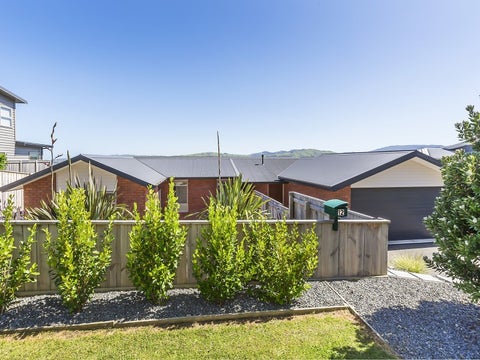 12 Pacific View, Whitby, Porirua