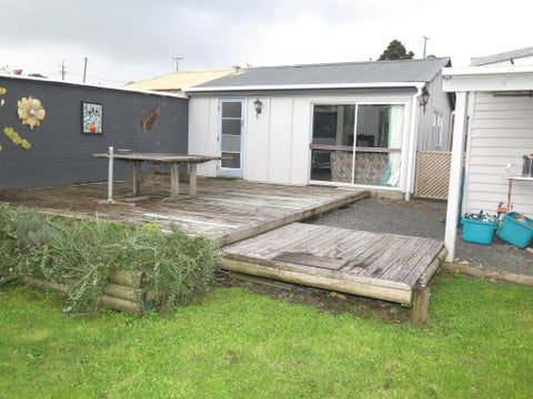 21 Main Road, Raglan, Raglan