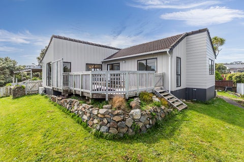 5 Rothwell Street , Tītahi Bay, PORIRUA