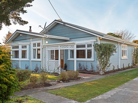 28 Wakefield Street, Featherston