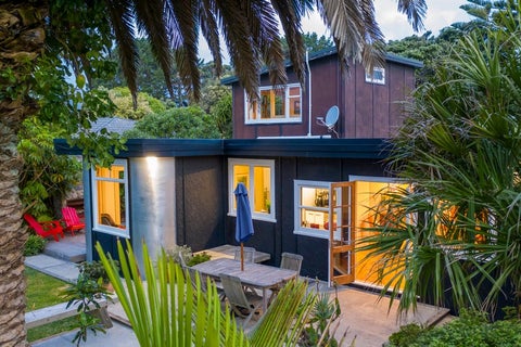 44 Ngapaki Street, Waikanae Beach, Waikanae