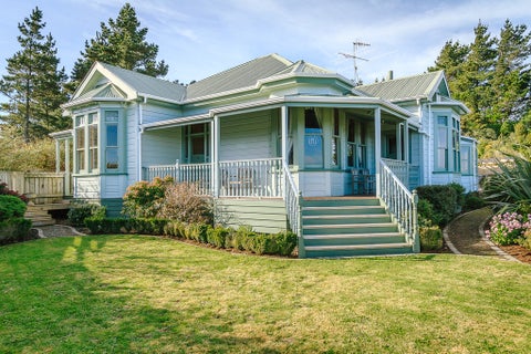 12 Crestview Grove, Belmont, Lower Hutt