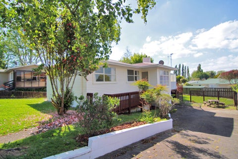 6 Wanaka Place, Glenview, Hamilton