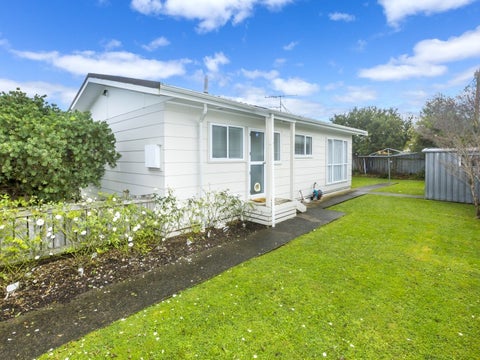 2/22 Barton Grove, Naenae, Lower Hutt