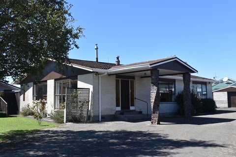 4 Chisholm Place, Carterton