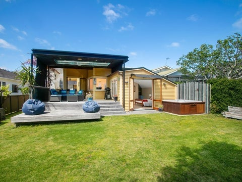 20 Wainui Avenue, Point Chevalier, Auckland