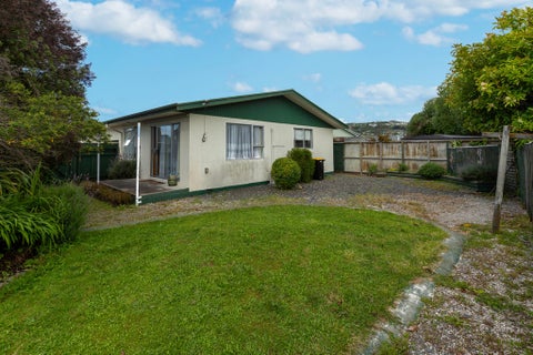 2/127 Parkers Road, Tahunanui, Nelson
