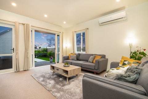 8 Saddleback Crescent, Papakura, Papakura