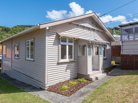 87 Parkvale Road, Karori, Wellington
