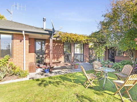 5 Treeton Place, Wakefield