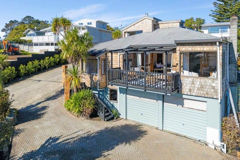 2/287 East Coast Road, Mairangi Bay, Auckland