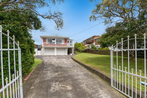 11 Red Beach Road, Red Beach, Red Beach