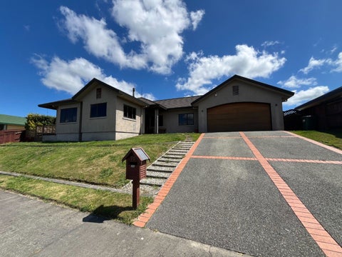 70 Parnell Heights, KELVIN GROVE, PALMERSTON NORTH