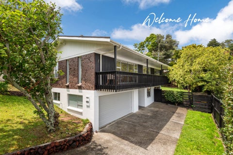 4 Sispara Place, Beach Haven, Auckland