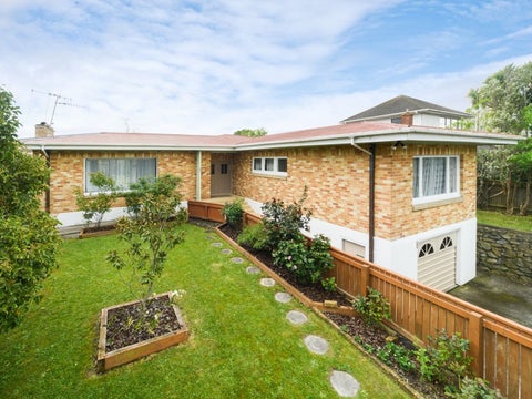 923 Upper Main Street, Roslyn, Palmerston North
