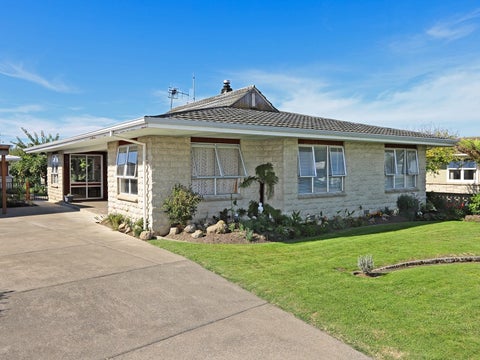 18 Folkestone Drive, Flaxmere, Hastings