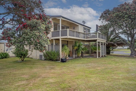 19 Hicks Place, Cooks Beach, Whitianga