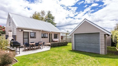 14 Candu Lane, Kinloch, Taupo