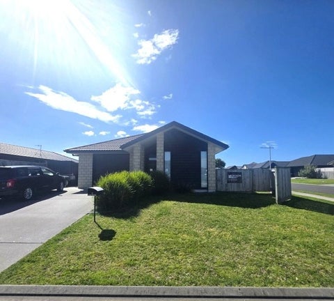 2 Furlong Road, Papamoa