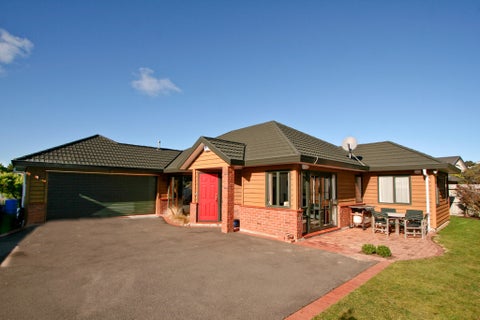 10 Radstock Grove, Churton Park, Wellington