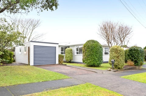 9 Elm Grove, Westown, New Plymouth