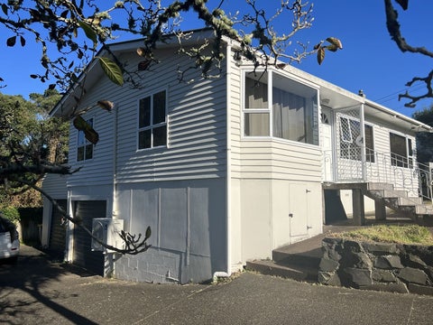 31 Creamer Avenue, Belmont, Auckland