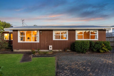 1/25 Tramway Road, Beach Haven, Auckland