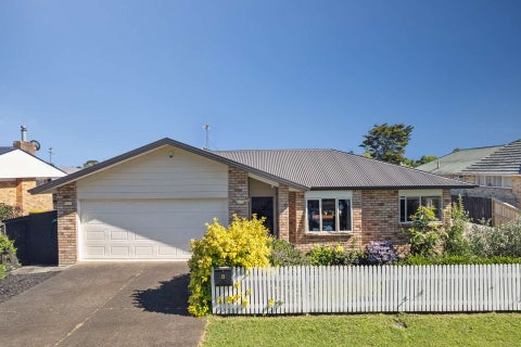 8 Warriston Avenue, Waiuku, Waiuku