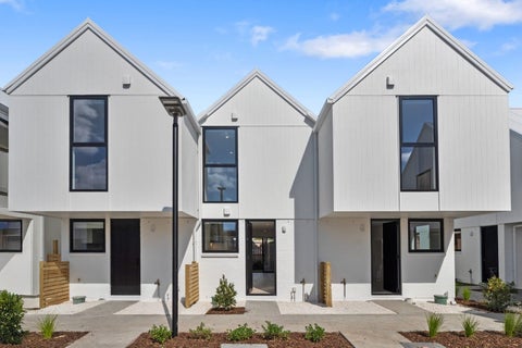 7/52 Taramea Street, Avondale, Auckland