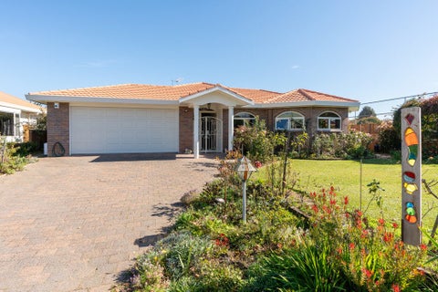 12 Piccadilly Lane, Hillcrest, Hamilton